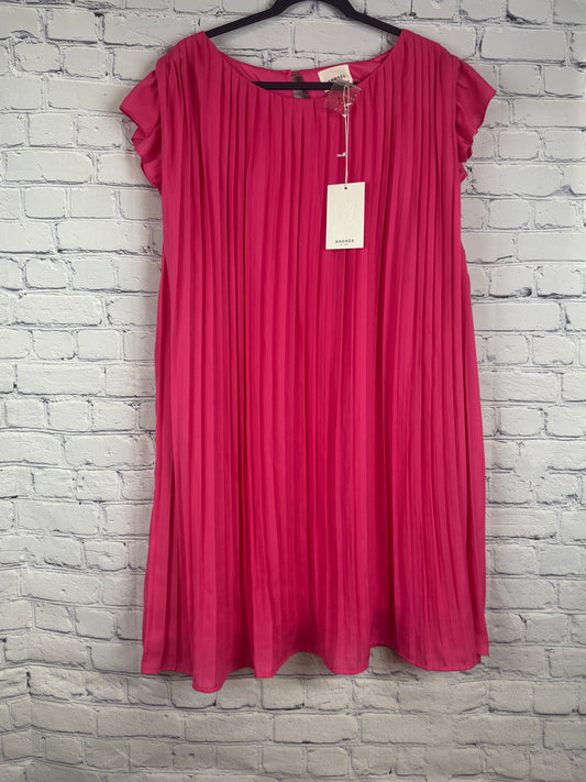 Hot Pink Accordion Dress Andrée By Unit (Sizes 2XL & 3XL)