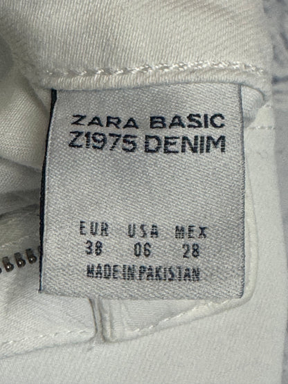 Zara Basic Denim Distressed Crop Jeans (Size 6)